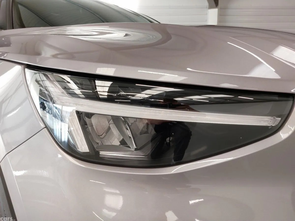 Volvo EX40 SUV, Electric, 2026, Silver