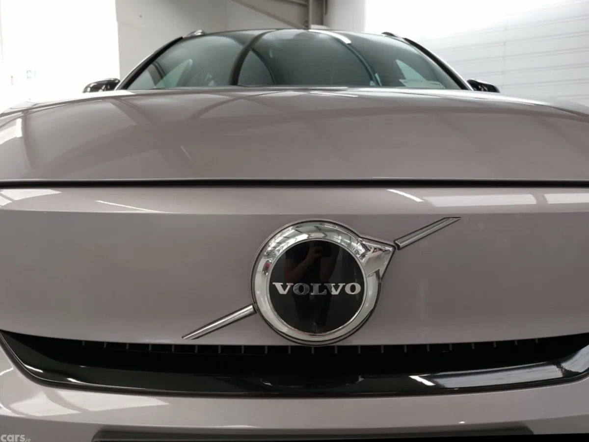 Volvo EX40 SUV, Electric, 2026, Silver