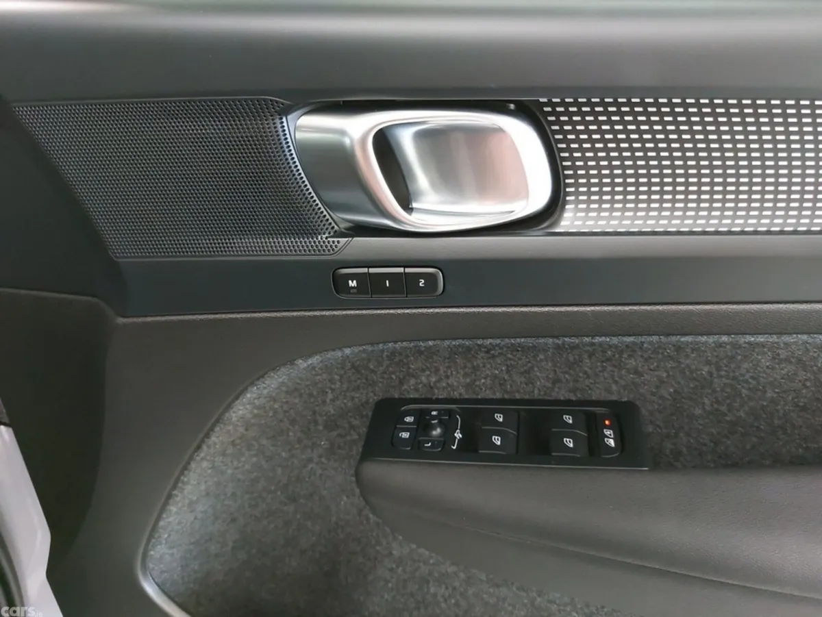 Volvo EX40 SUV, Electric, 2026, Silver