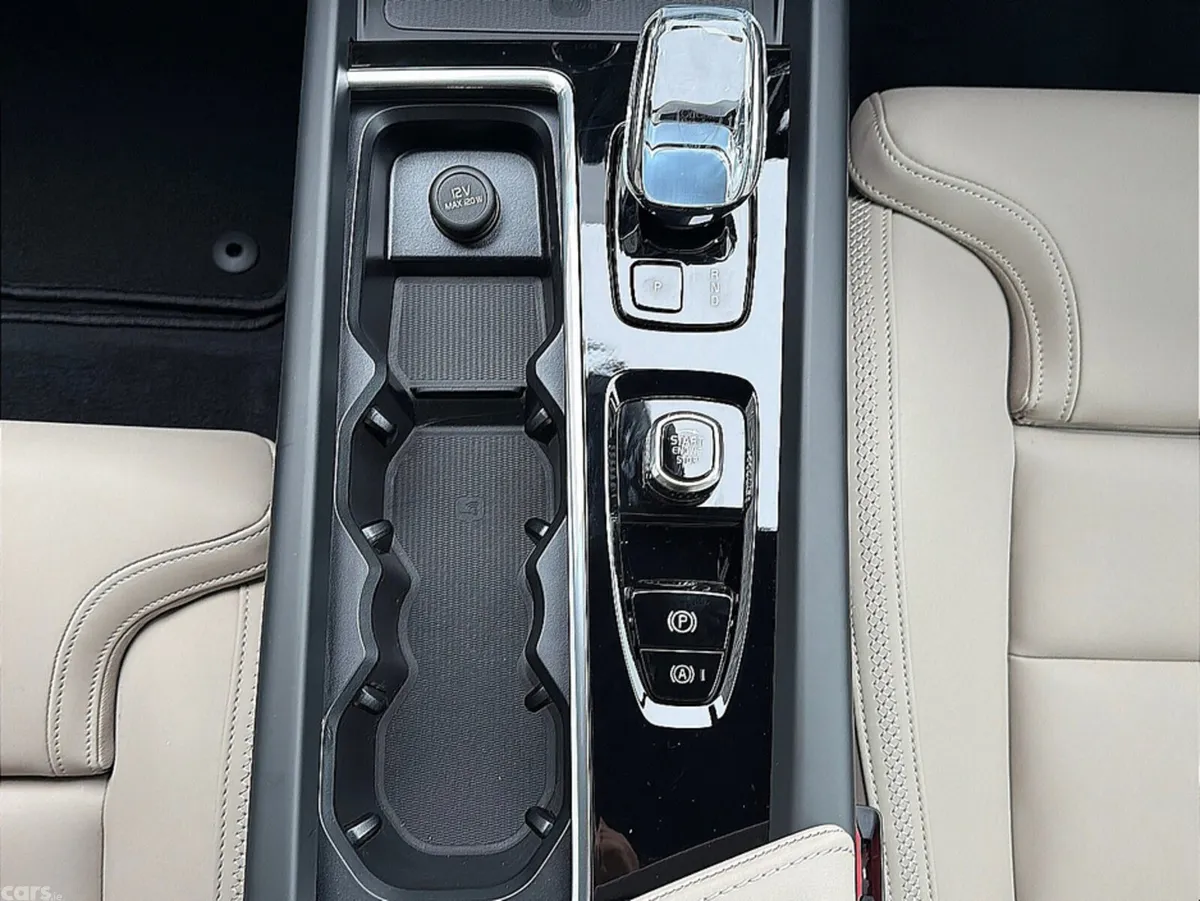 Volvo XC60 SUV, Petrol Plug-in Hybrid, 2026, Brown