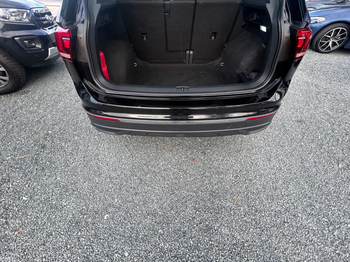 Volkswagen Tiguan SUV, Diesel, 2023, Black