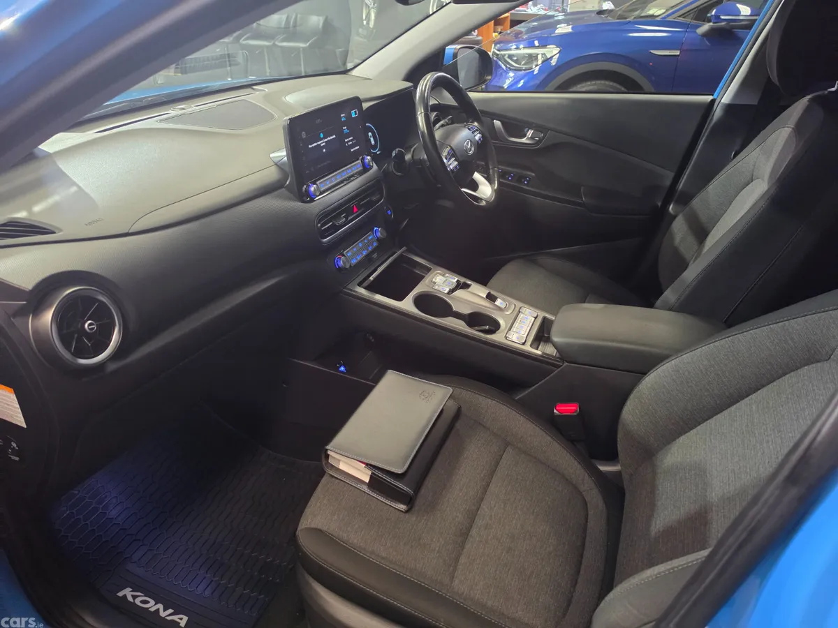 Hyundai KONA Hatchback, Electric, 2022, Blue