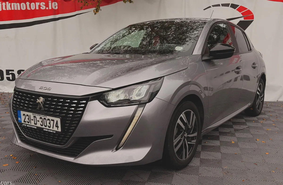 Peugeot 208 Hatchback, Petrol, 2023, Grey