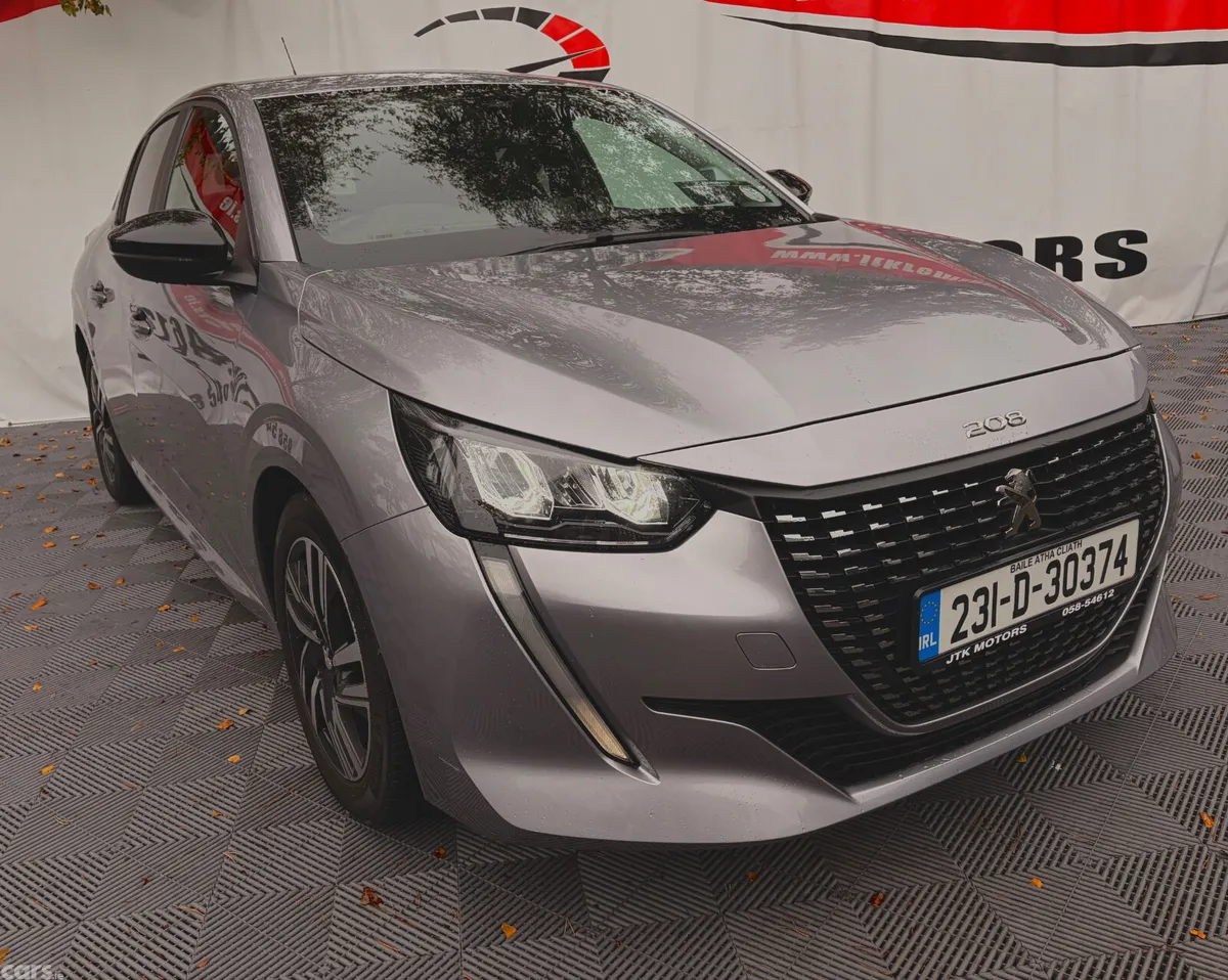 Peugeot 208 Hatchback, Petrol, 2023, Grey