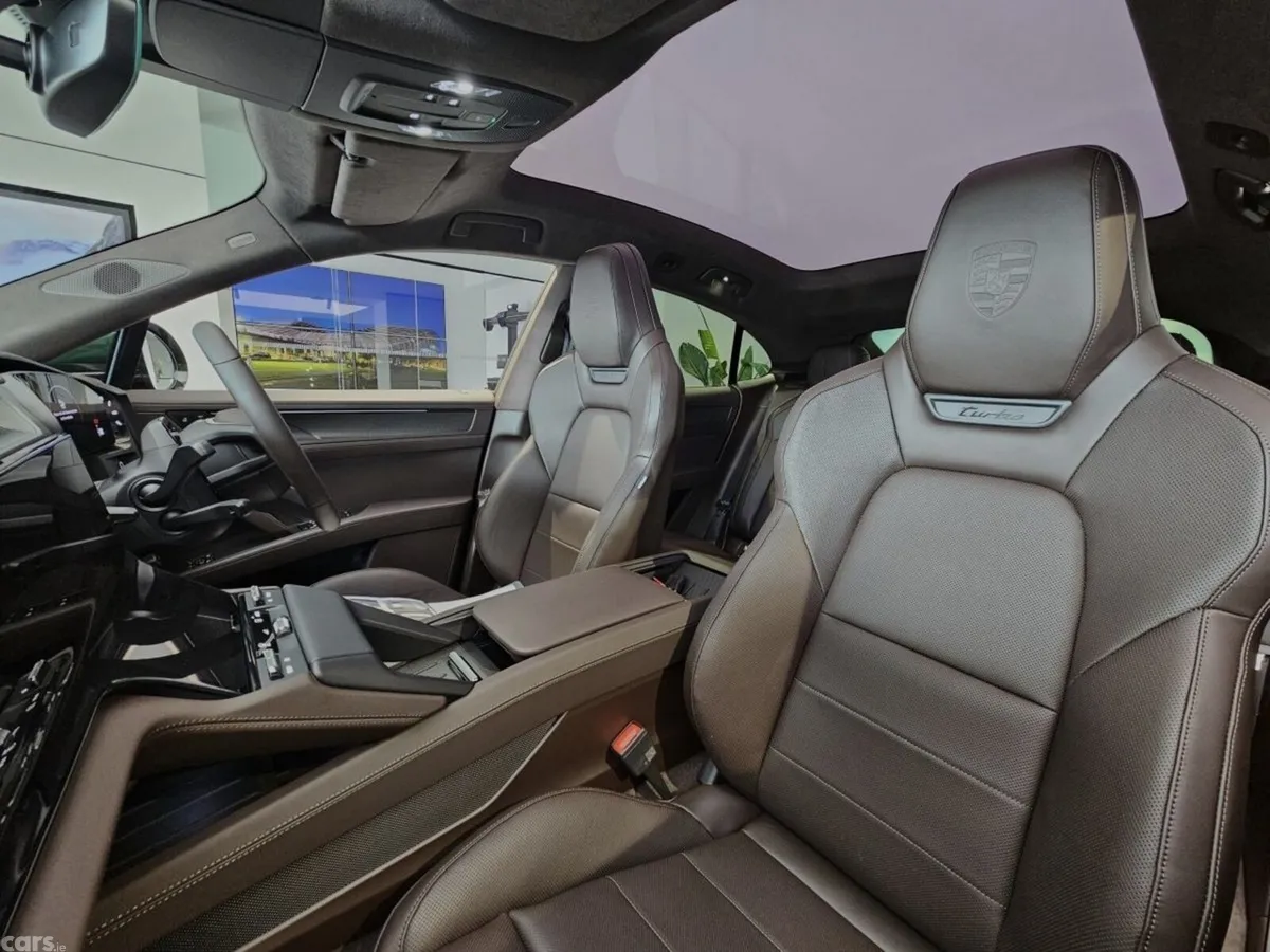 Porsche Cayenne Coupe, Electric, 2026, Green
