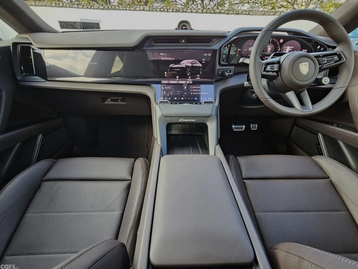 Porsche Cayenne Coupe, Electric, 2026, Green
