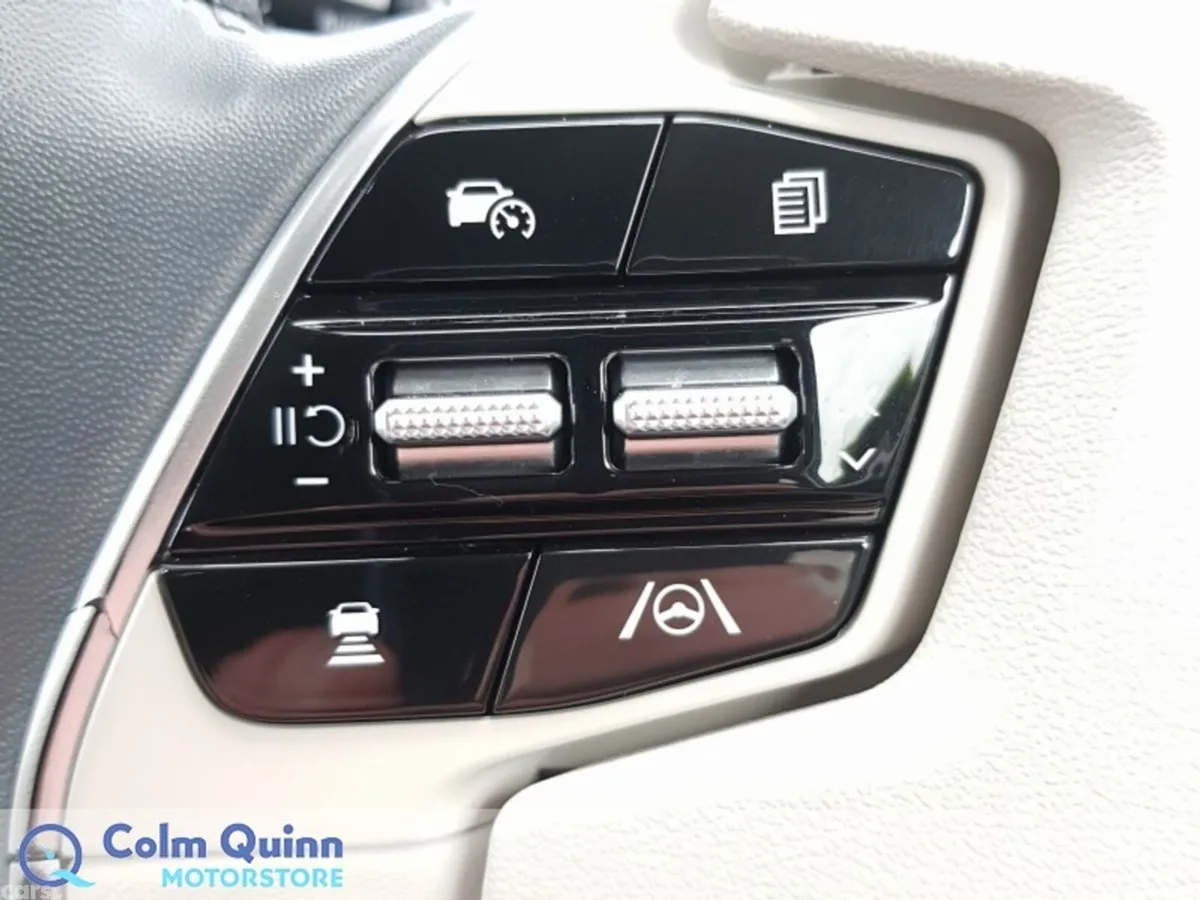 Kia EV6 MPV, Electric, 2022, White