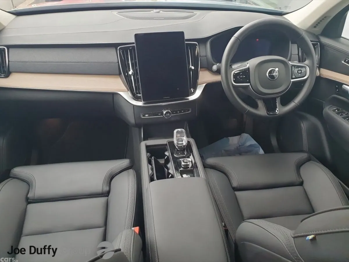 Volvo XC90 SUV, Petrol Plug-in Hybrid, 2025, Grey