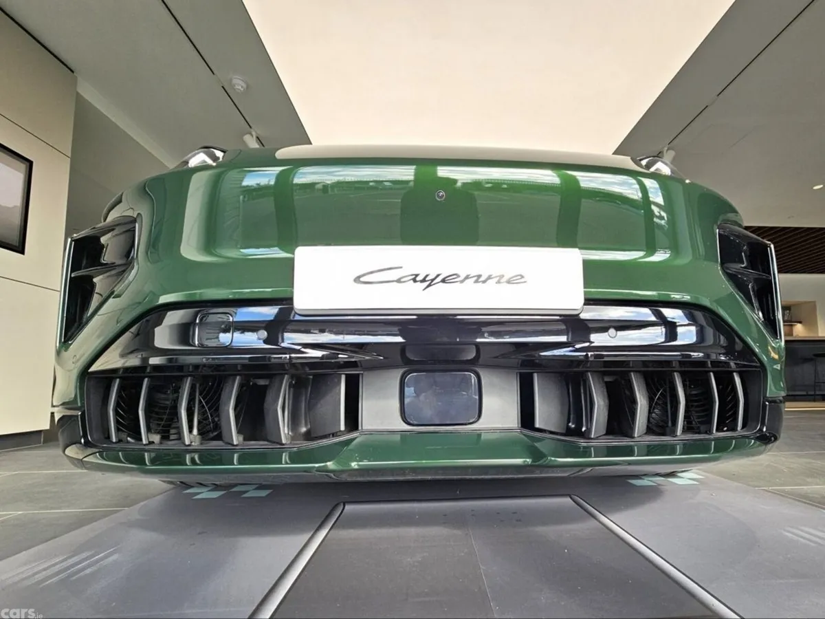 Porsche Cayenne Coupe, Electric, 2026, Green