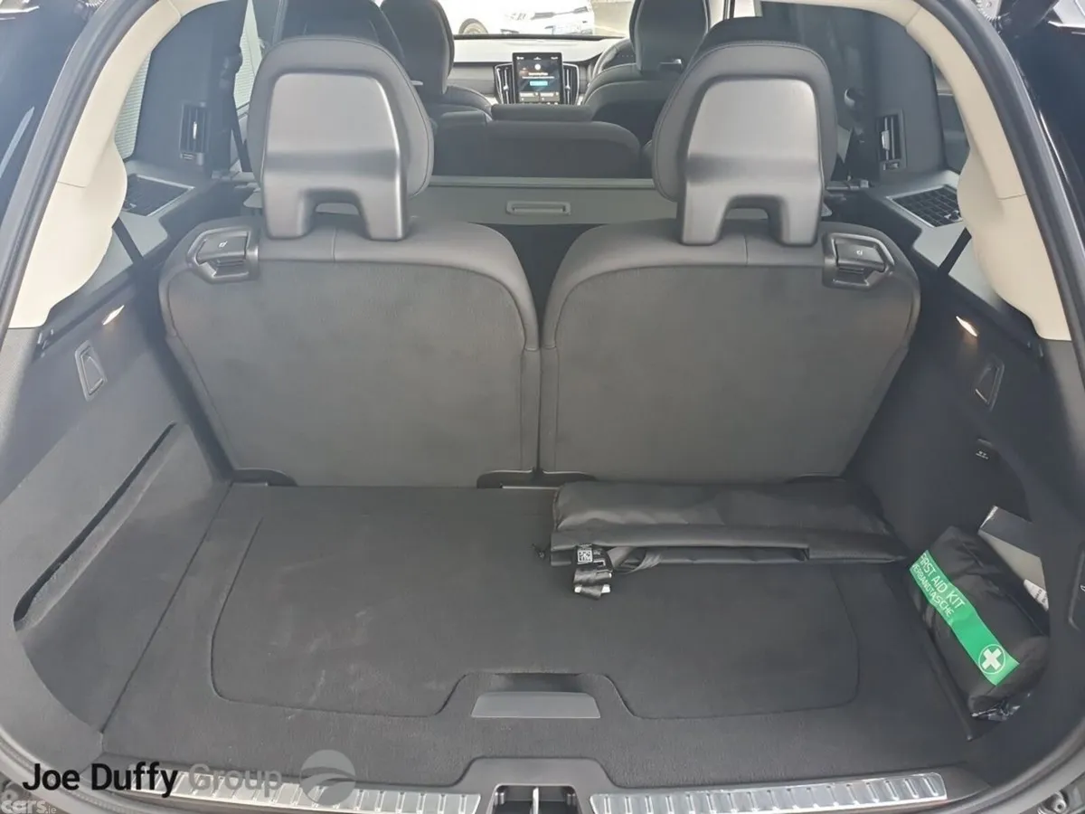 Volvo XC90 SUV, Petrol Plug-in Hybrid, 2025, Grey
