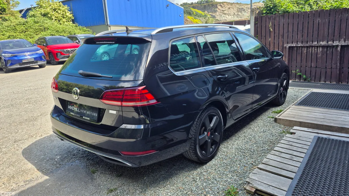 Volkswagen Golf Estate, Petrol, 2019, Black