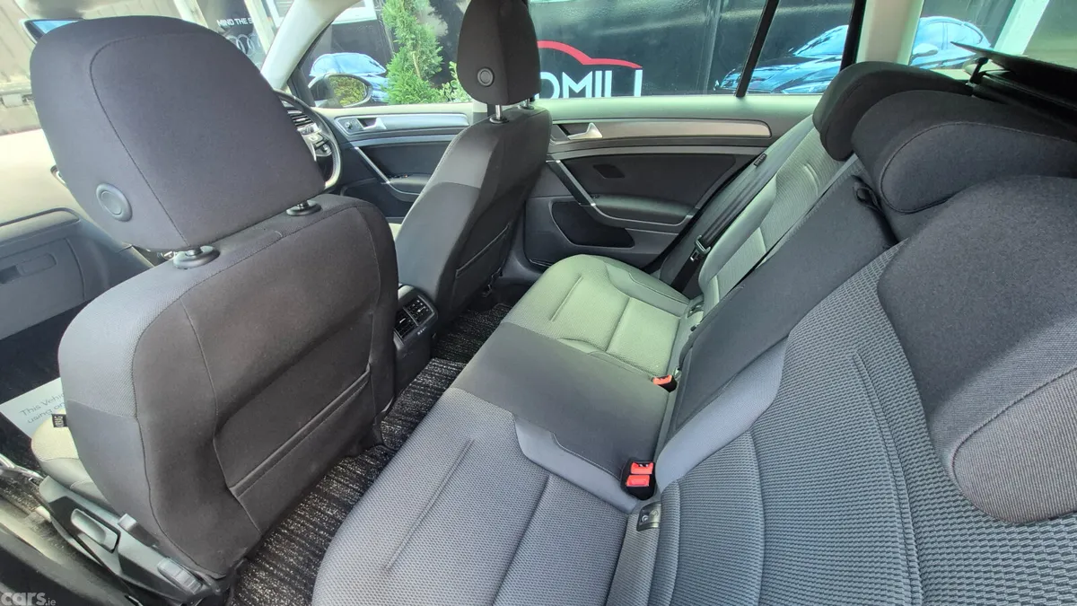 Volkswagen Golf Estate, Petrol, 2019, Black