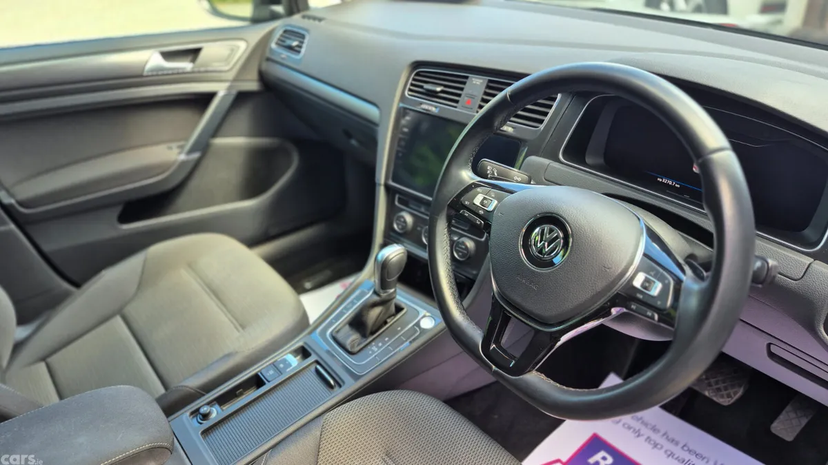Volkswagen Golf Estate, Petrol, 2019, Black