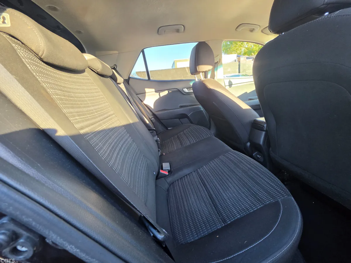 Kia Stonic Estate/Jeep, Diesel, 2018, Brown