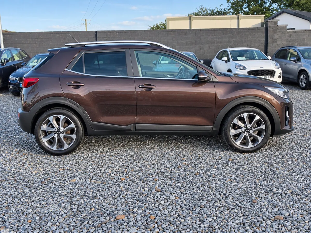 Kia Stonic Estate/Jeep, Diesel, 2018, Brown