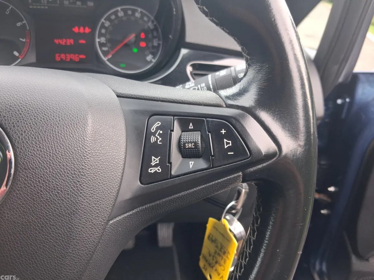 Opel Corsa Hatchback, Petrol, 2015, Blue