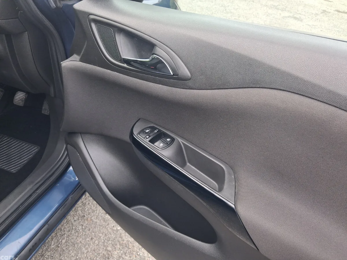 Opel Corsa Hatchback, Petrol, 2015, Blue