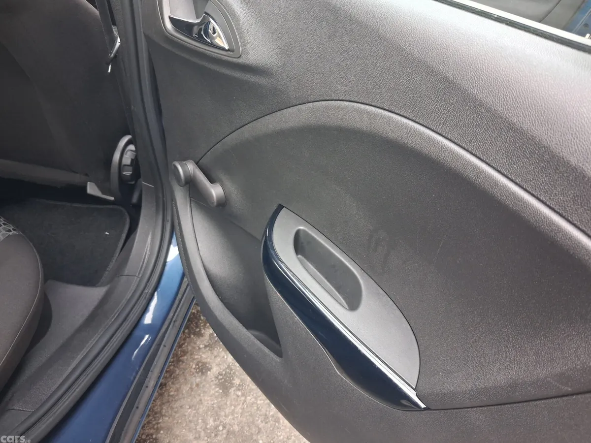 Opel Corsa Hatchback, Petrol, 2015, Blue