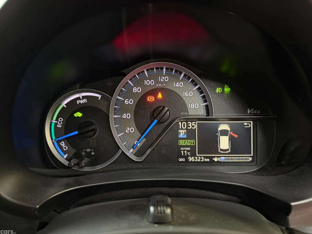 Toyota Vitz Hatchback, Petrol Hybrid, 2017, White