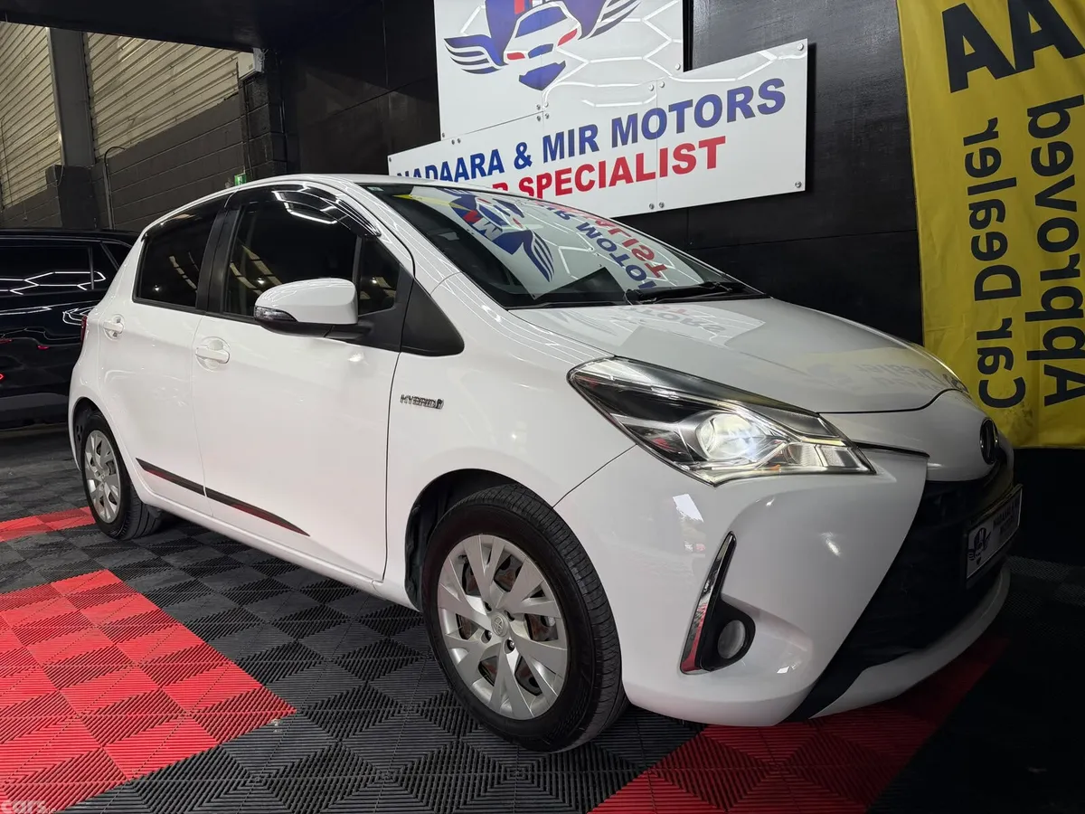 Toyota Vitz Hatchback, Petrol Hybrid, 2017, White