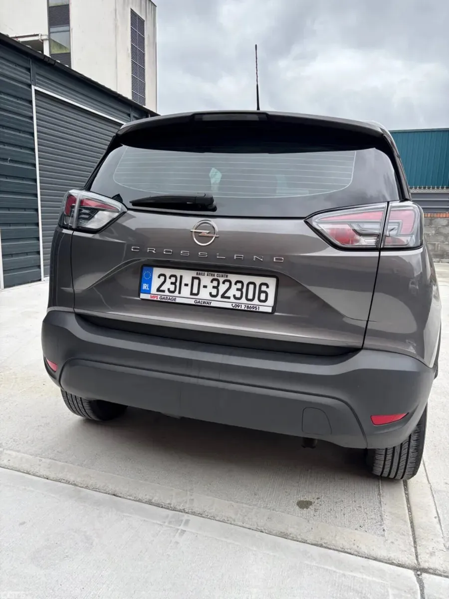 Opel Crossland SUV, Diesel, 2023, Grey