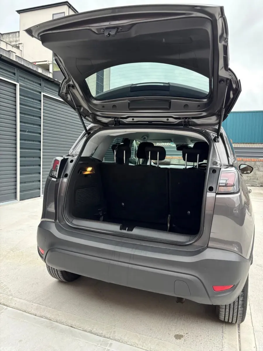Opel Crossland SUV, Diesel, 2023, Grey