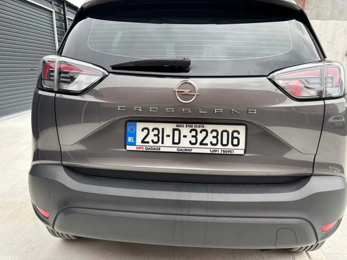 Opel Crossland SUV, Diesel, 2023, Grey