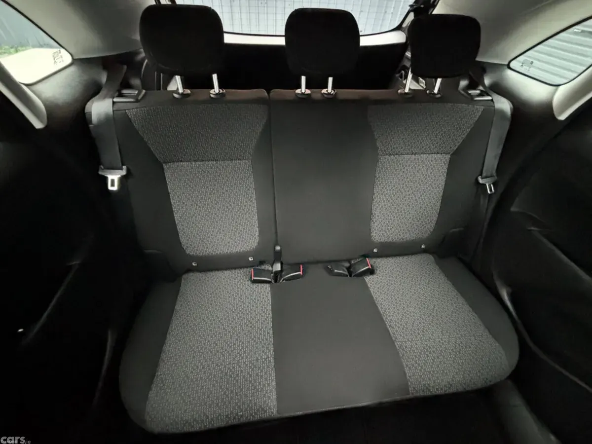 Opel Crossland SUV, Diesel, 2023, Grey