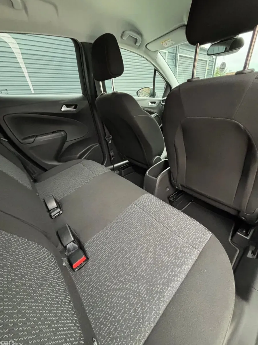 Opel Crossland SUV, Diesel, 2023, Grey