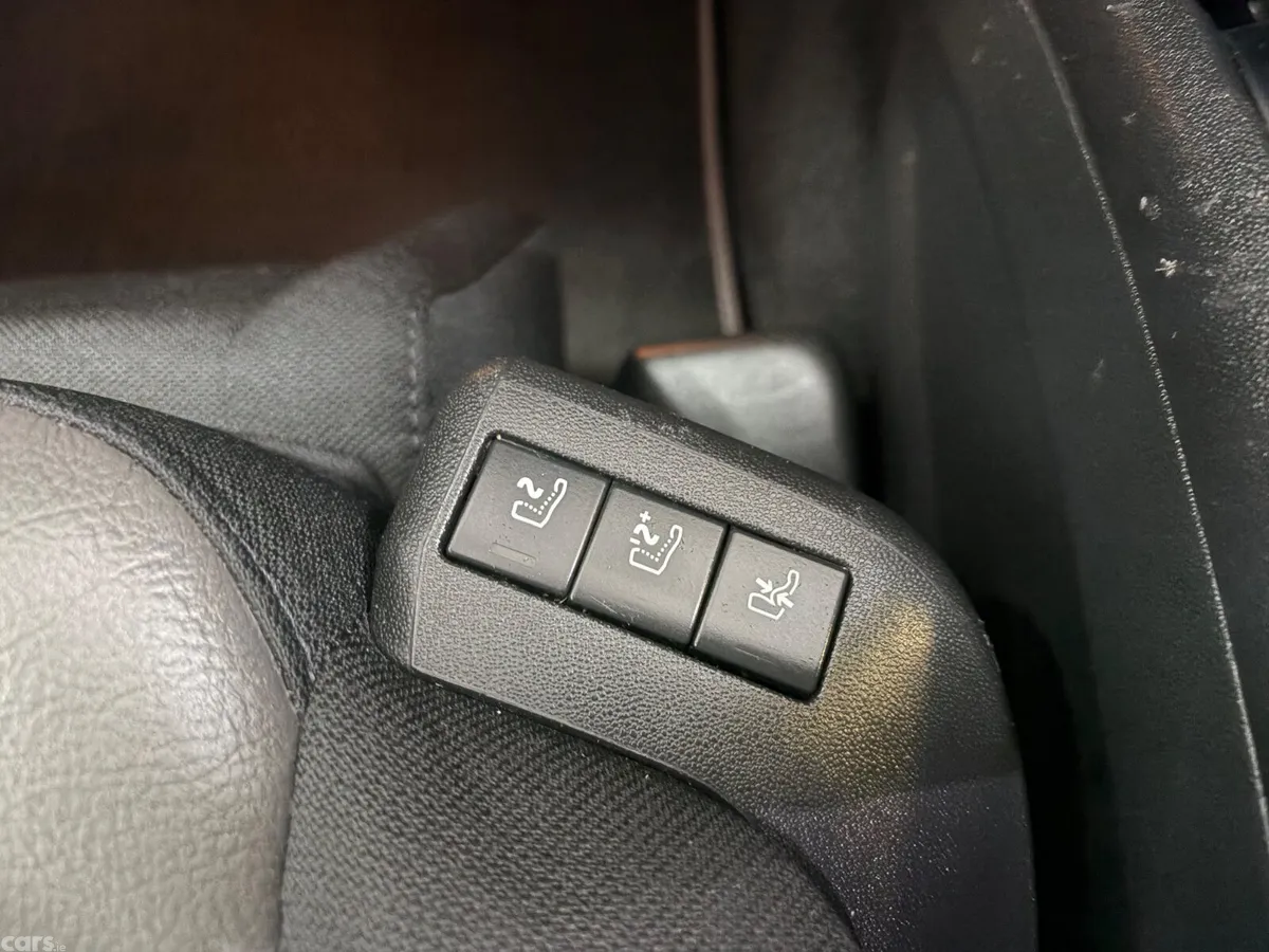 Citroen C4 Hatchback, Diesel, 2018, Grey
