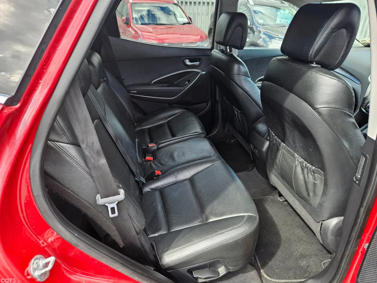 Hyundai Santa Fe SUV, Diesel, 2014, Red
