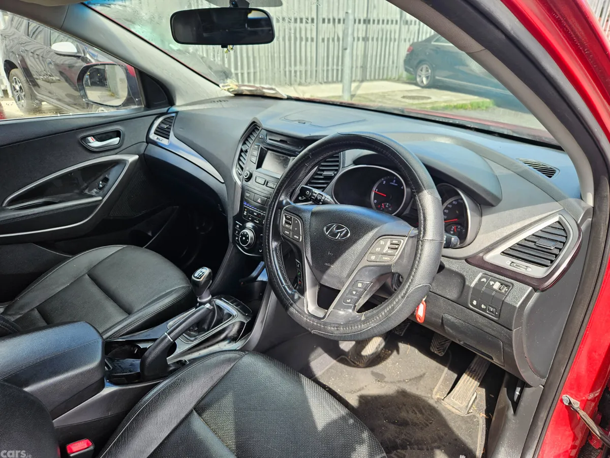 Hyundai Santa Fe SUV, Diesel, 2014, Red