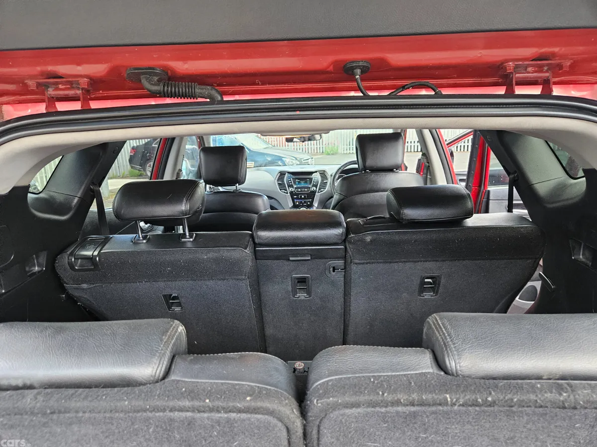Hyundai Santa Fe SUV, Diesel, 2014, Red