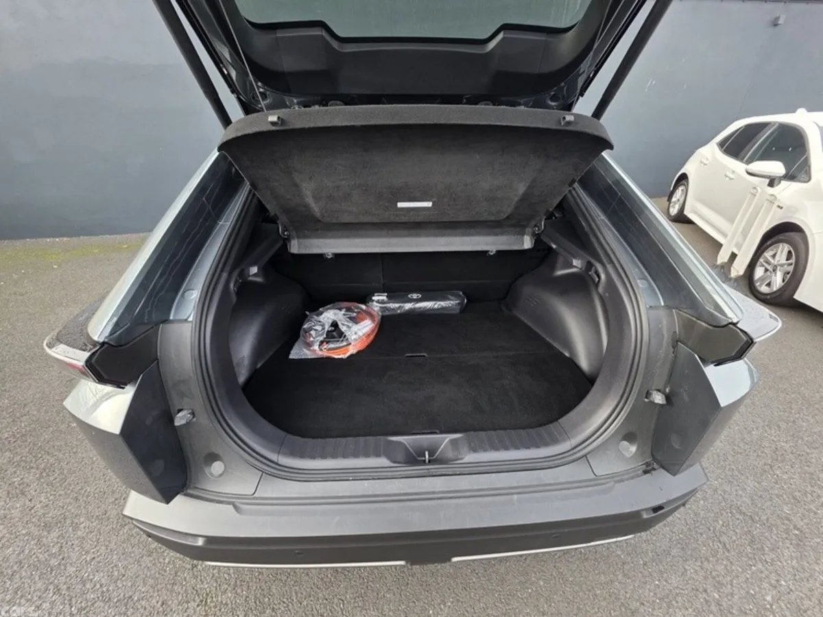 Toyota C-HR Estate, Electric, 2026, Green
