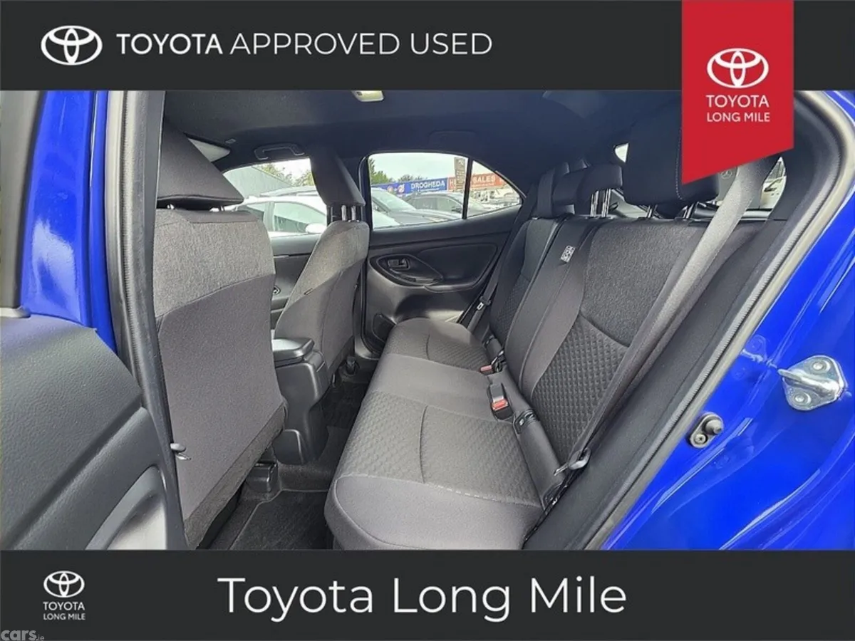 Toyota Yaris Cross Hatchback, Petrol Hybrid, 2025, Blue