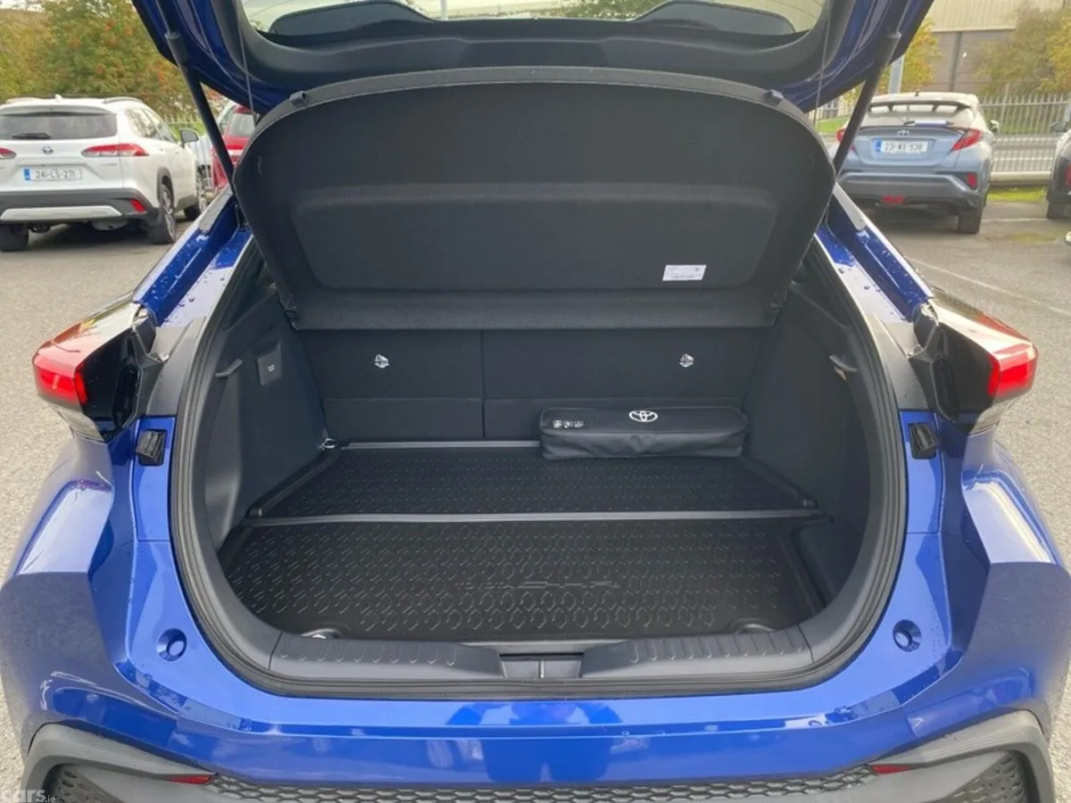 Toyota C-HR Hatchback, Petrol Plug-in Hybrid, 2026, Blue