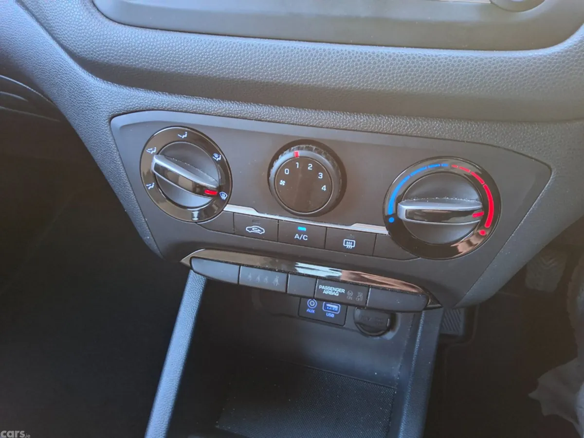 Hyundai i20 Hatchback, Petrol, 2019, Red
