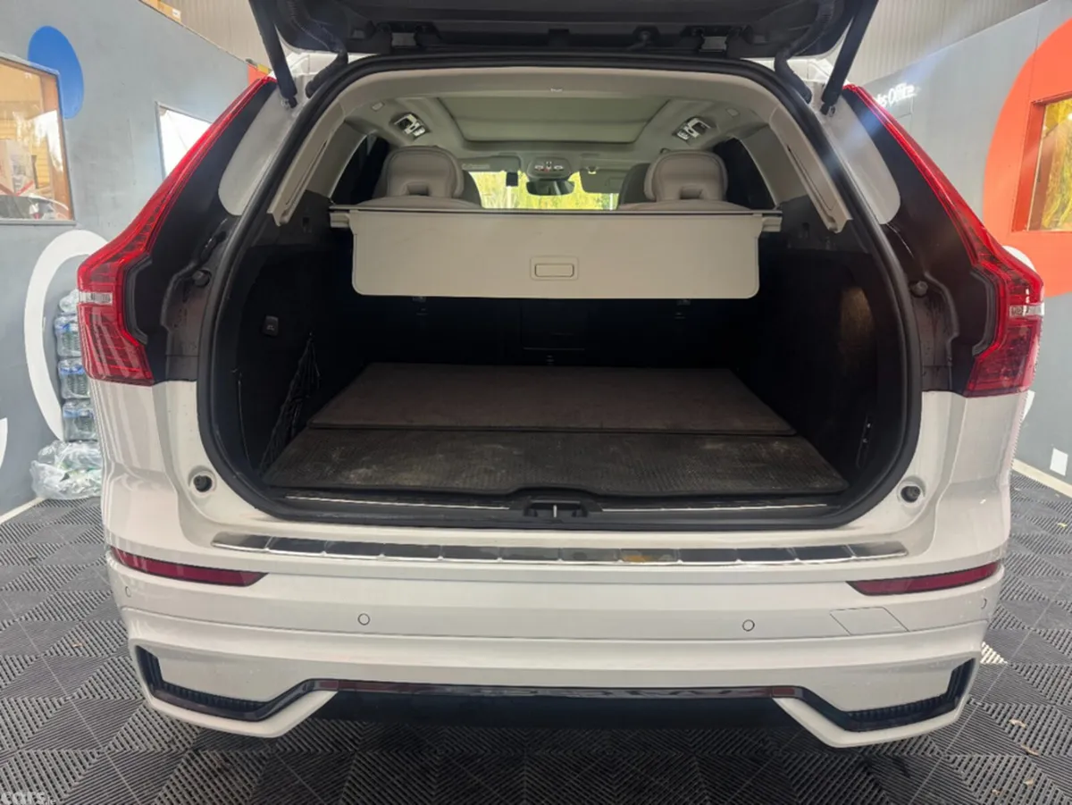 Volvo XC60 SUV, Petrol Plug-in Hybrid, 2024, White