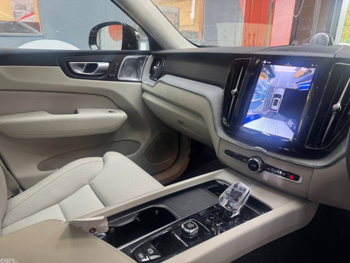 Volvo XC60 SUV, Petrol Plug-in Hybrid, 2024, White