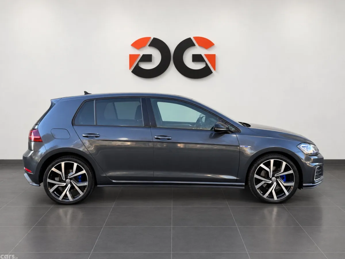 Volkswagen Golf Hatchback, Petrol Plug-in Hybrid, 2020, Blue