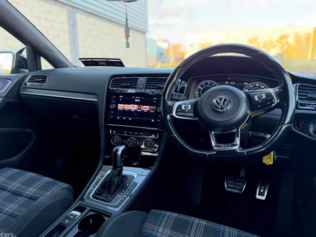 Volkswagen Golf Hatchback, Petrol Plug-in Hybrid, 2020, Blue