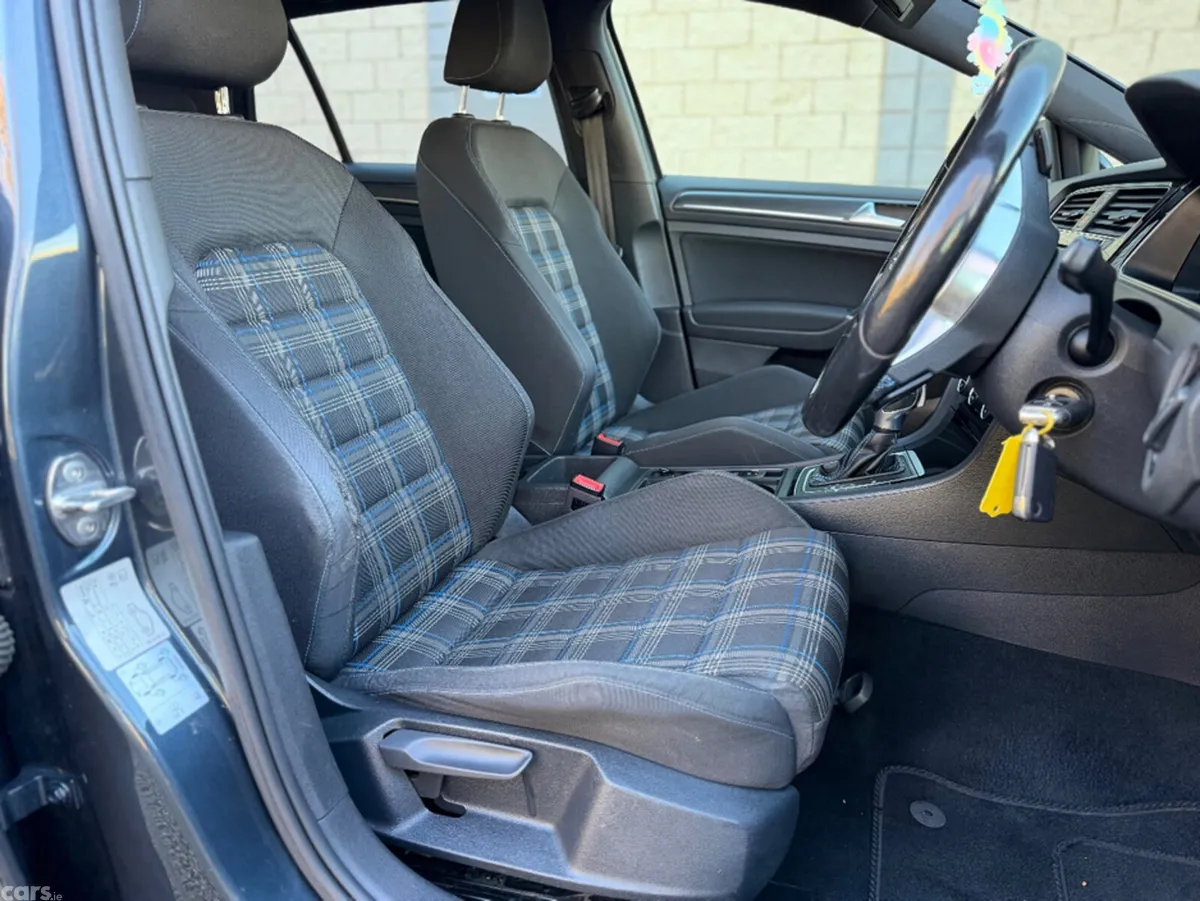 Volkswagen Golf Hatchback, Petrol Plug-in Hybrid, 2020, Blue