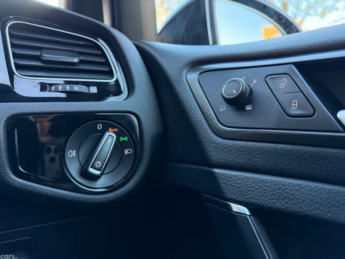 Volkswagen Golf Hatchback, Petrol Plug-in Hybrid, 2020, Blue