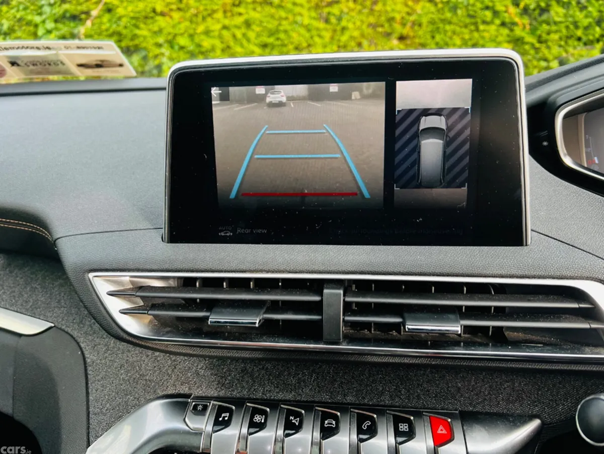 Peugeot 5008 MPV, Diesel, 2019, Black
