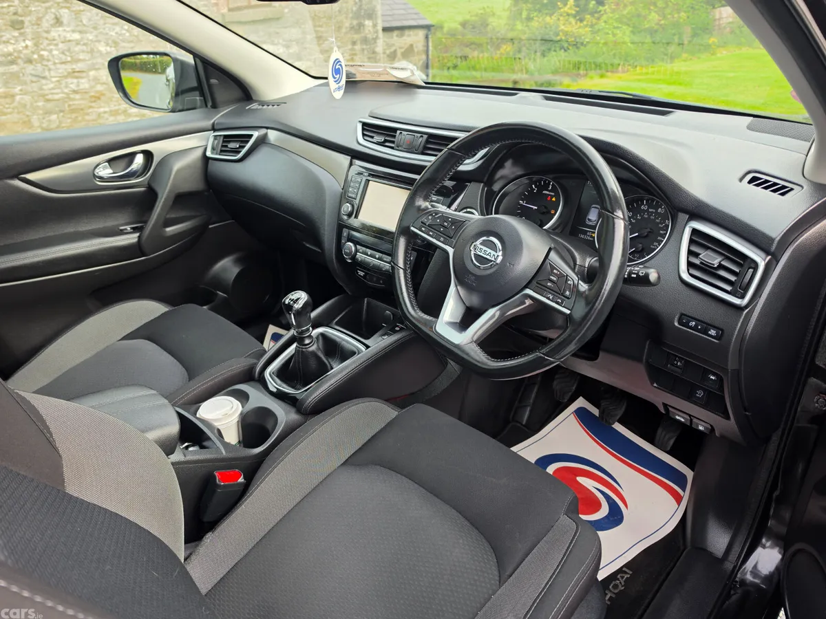 Nissan Qashqai Hatchback, Diesel, 2019, Black