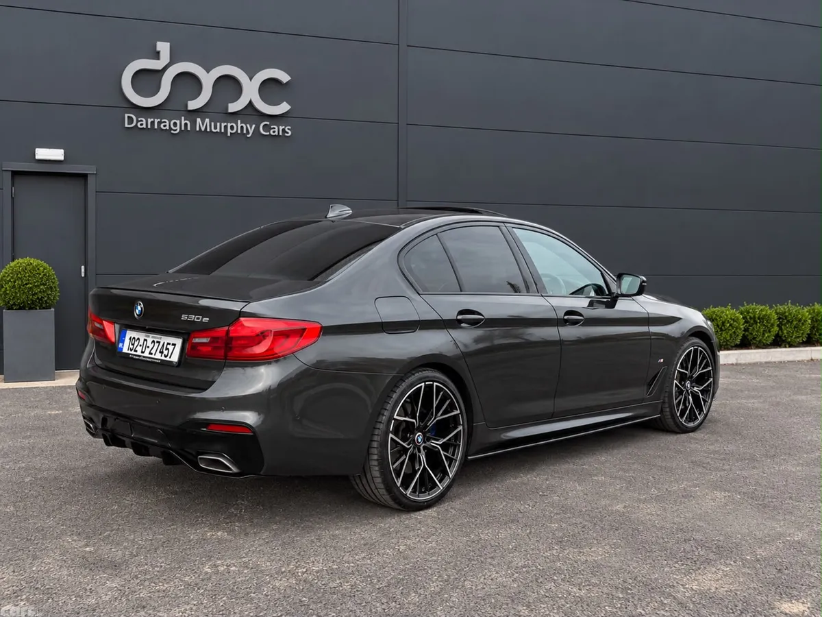 BMW 5-Series Saloon, Petrol Hybrid, 2019, Grey