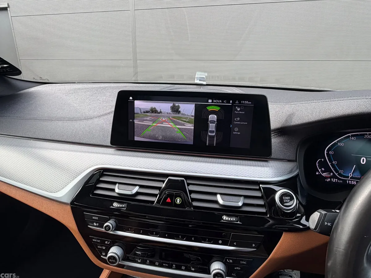 BMW 5-Series Saloon, Petrol Hybrid, 2019, Grey