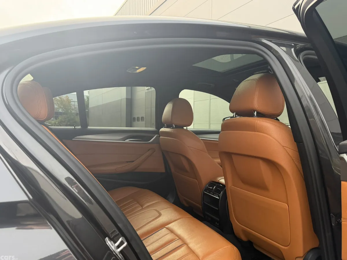 BMW 5-Series Saloon, Petrol Hybrid, 2019, Grey