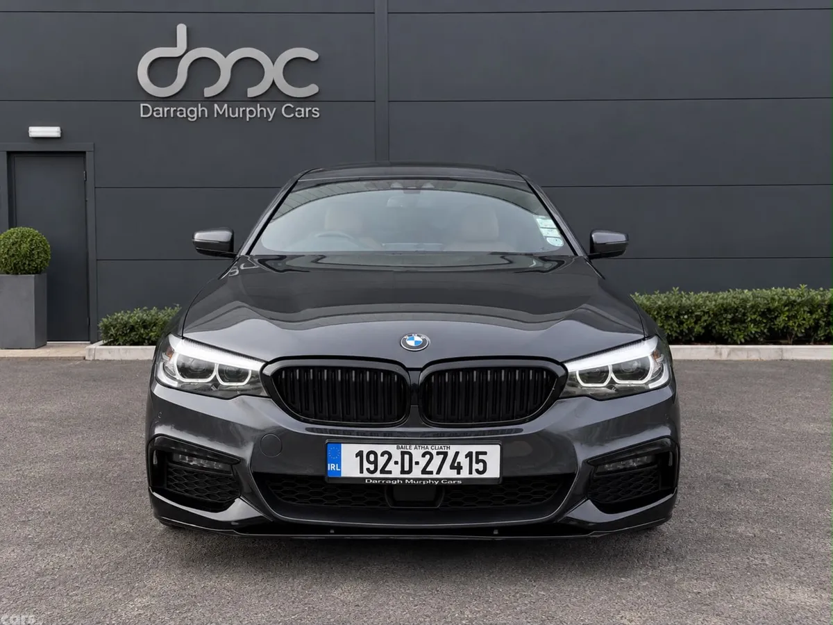 BMW 5-Series Saloon, Petrol Hybrid, 2019, Grey