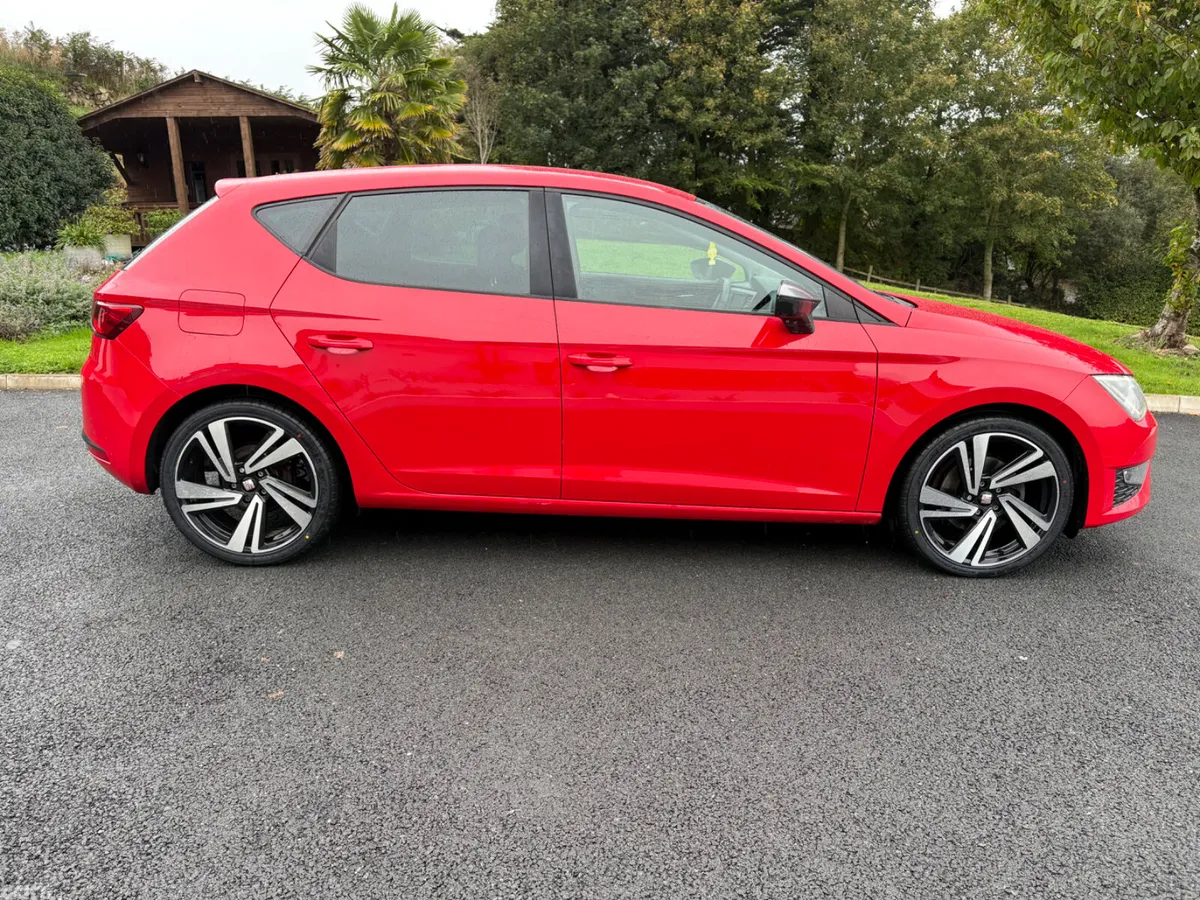SEAT Leon Estate, Diesel, 2015, Red